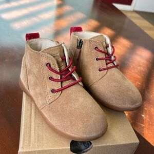 UGG Unisex Kristjan Chukka Boots